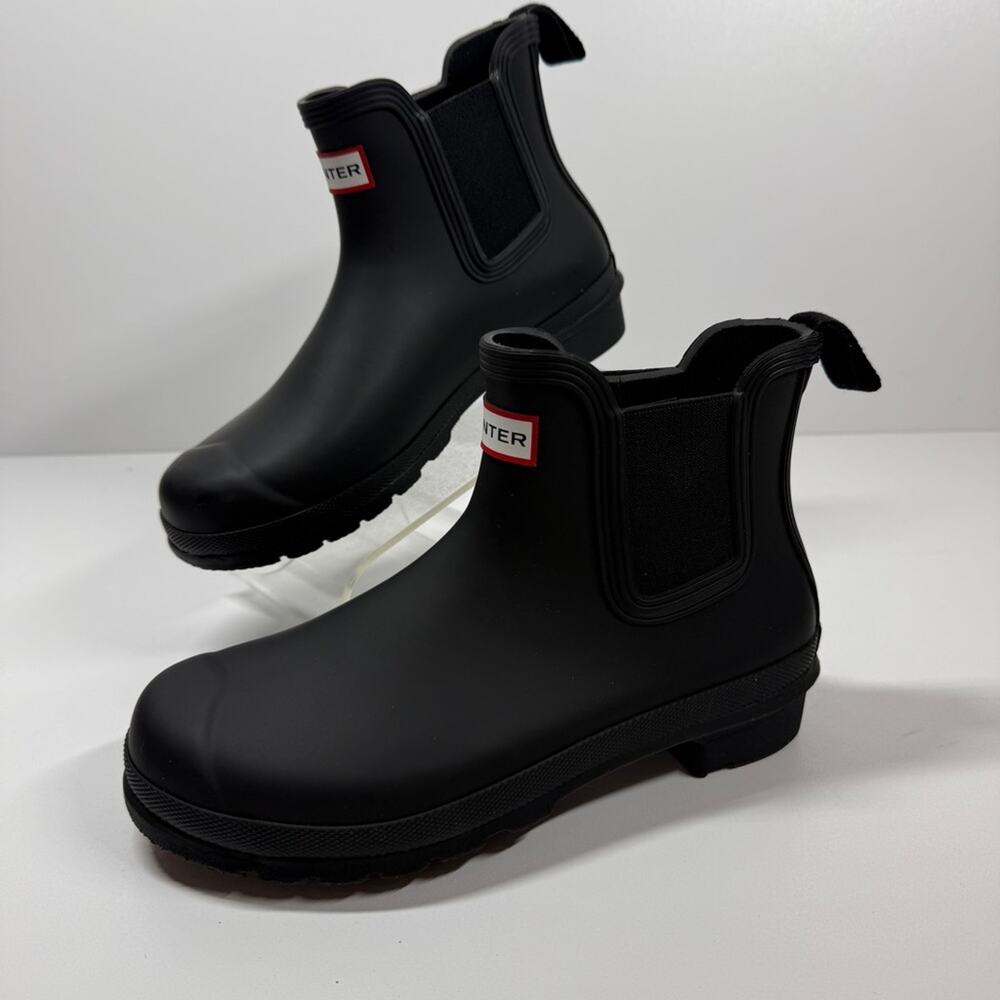 NWOT• Women's Original Chelsea Boots Size 8 - Picture 2 of 7